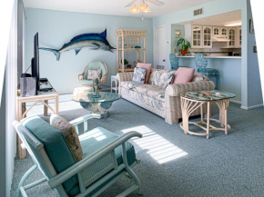 EC224 Newly Remodeled, One Bedroom, Second Floor Condo, Shared Pool, Grills and Boardwalk